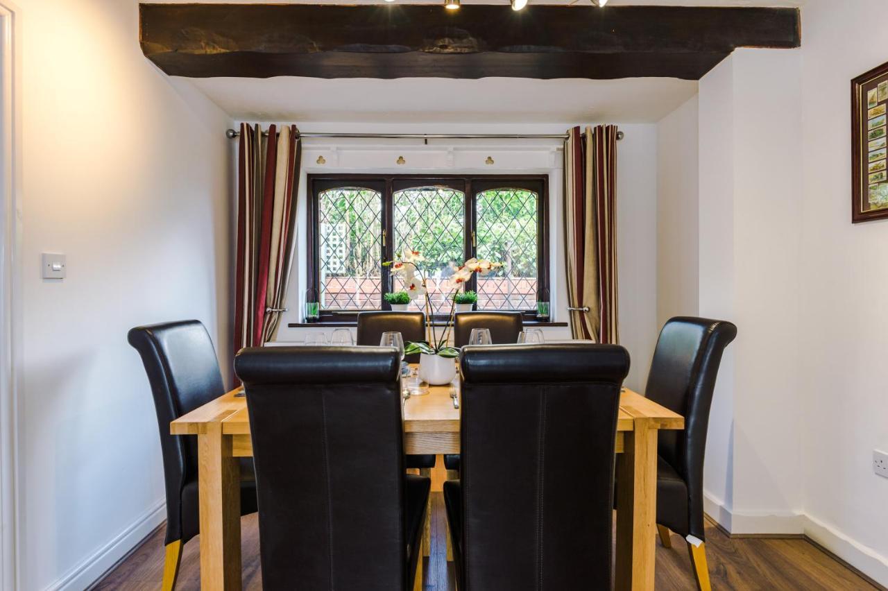 Sunshine Cottage By Happy Sunshine Stay Golborne Экстерьер фото