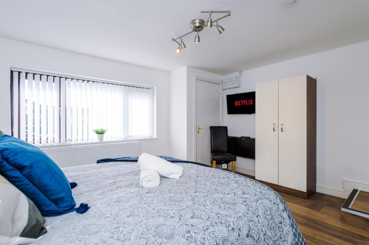 Sunshine Cottage By Happy Sunshine Stay Golborne Экстерьер фото