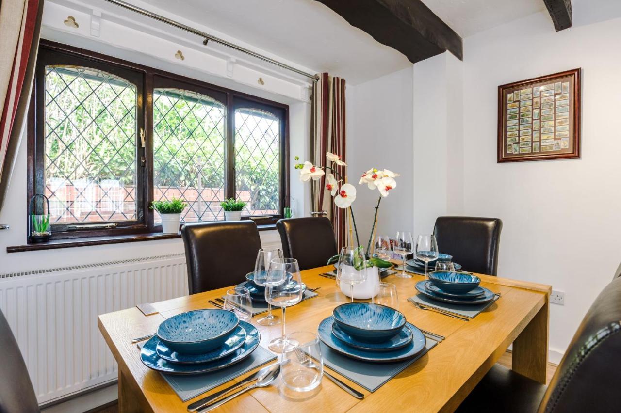 Sunshine Cottage By Happy Sunshine Stay Golborne Экстерьер фото